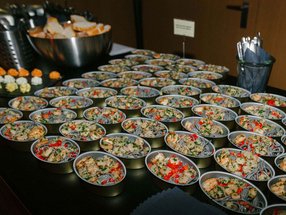 Gelbes Haus Nürnberg Catering: Themenbuffet Industrial Kabelsalat mit Shrimps. Foto: Gelbes Haus